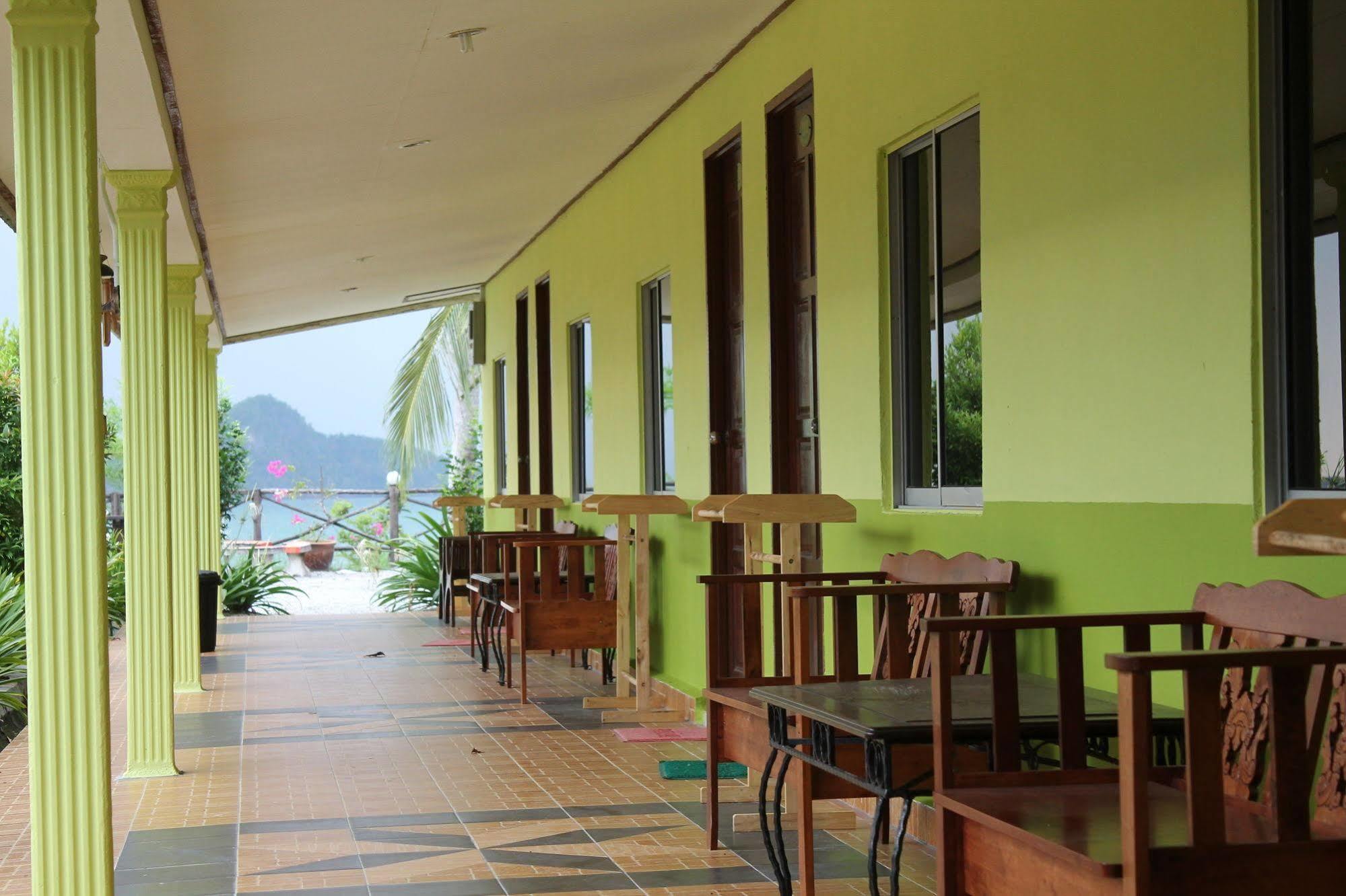 Motel Tanjung Puteri Pasir Hitam Exterior photo